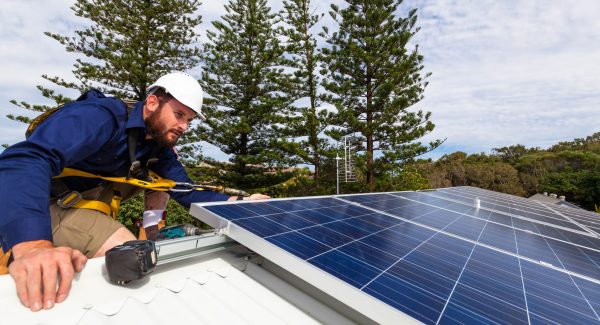 Off-grid Solar System, 12.8KW Solar, 15KVA 3-Phase Inverter, 30+KWh Battery PK18.22