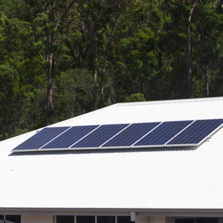 6 Solar panels Roof